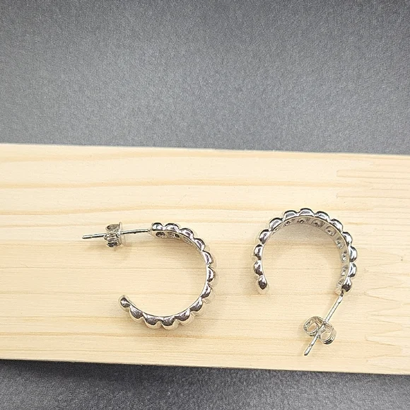 Elegant Silver Hoop Earrings - Picture 4 of 4